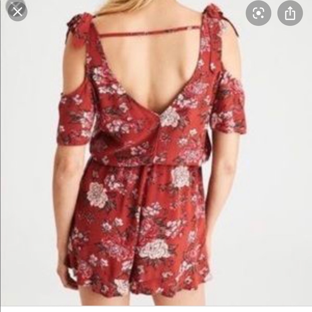 NWT AE Floral Cold Shoulder Romper - Picture 2 of 8